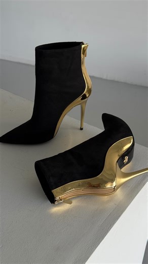 AYAKKABI PRENSİ 13th YEAR on Instagram: "Yeni sezon şimdi online’da başladı! ✨ Ürün adı:Hayes Bot kategorisinde! www.ayakkabiprensi.com ✈️We ship worldwide! Offering both wholesale and single orders. ✔️ Secure payment options ✔️ Fast & reliable shipping ✔️ Trusted customer service Reach us anytime via WhatsApp or Telegram at +905372583616 for your orders!"