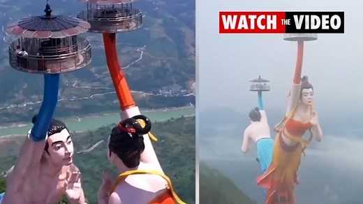 China’s ‘Flying Kiss’ ride