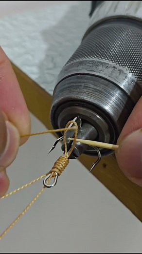 6.3K views · 27 reactions | Fishing knots  #rope #ropetutorial #knottying #fishhook #knottutorial #fishing #foryoupage #usa #reels #diy | Fishhook Knot | Facebook