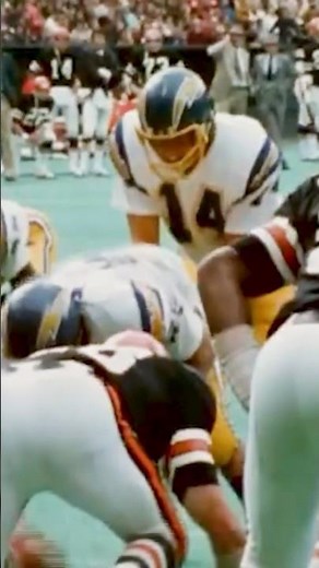 Dan Fouts scores his 1st career NFL rushing TD | September 22, 1974 | Chargers @ Bengals