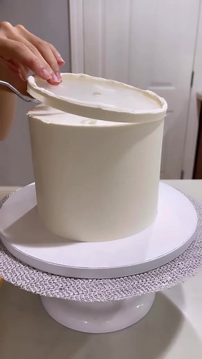 Master Cake Decorating with Acrylic Disks