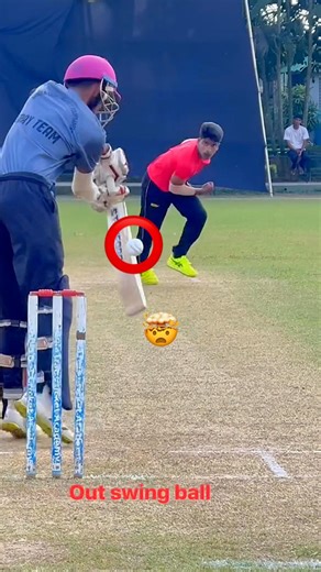 YOU KNOW THIS SWING BALL SECRET 🤯 #viral #cricket #rcbians #trending #ipl #viratkohli #cricketlover