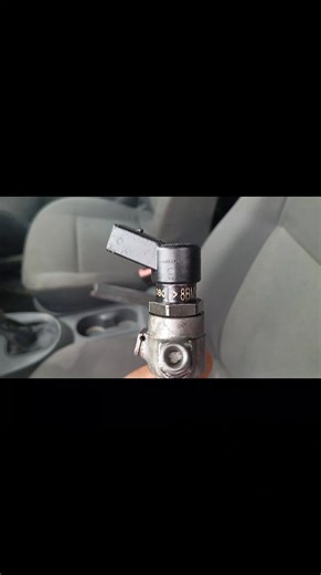 Comprendre pourquoi faut-il programmer les injecteurs Diesel appelé codage des injecteurs, si tu souhaites connaître davantage inscris-toi maintenant en ligne ou presentielle Au CFP mecatronique Duvalier automobile Les inscriptions se poursuivent tous les jours. Contactez nous via WhatsApp au 00237 673083933 | Duvalier automobile