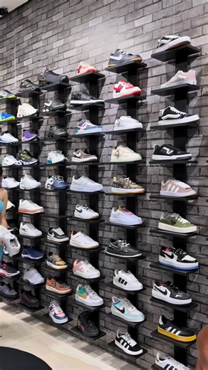 70TÃO CALÇADOS Sinop 👟 on Instagram: "É saBoor Original 😂😂😂😂 Loja 70 Tão Calçados… esquece tudo! 😂🔥 Só modelo top, preço top e cliente saindo feliz! 👟💥 Sabor original! #sinop #reels #lojadecalcados #calcadosfemininos #calcadosinfantis"