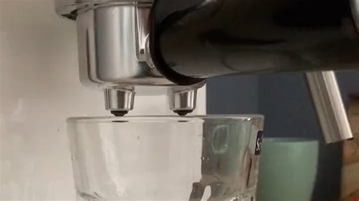 家庭咖啡馆，学做一杯卡布奇诺，开始新的一天🥰#咖啡日常 #德龙咖啡机 #咖啡拉花