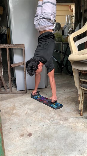 Mastering the 90 Degree Handstand Push-Up Technique