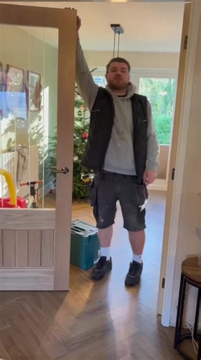 All our double doors come with magnetic closers on both leaves 🚪 Use either door — secure when closed. #internaldoor #doorfitting #magnet #glass