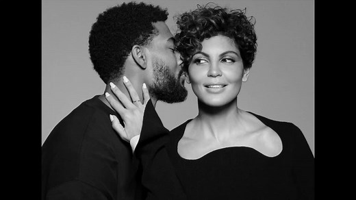 Nawell Madani en Tournée : Un Spectacle Émotionnel