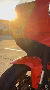 Few riders have defined an era the way Wayne Rainey did. This weekend at WeatherTech Raceway Laguna Seca, we witnessed something far greater than just another lap around the circuit - we saw a racer’s undying passion for two wheels. Wayne Rainey, three-time 500cc World Champion and a name etched into Yamaha history, returned to the same track where he once dominated the 1991 500cc American Grand Prix. In the late 1980s and early ’90s, Rainey helped elevate American road racing on the global stag