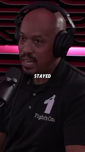 How Close Do Fighter Pilot Gets to Empty Tanks #jre #f16 #pilot #trending #shorts #marksmith