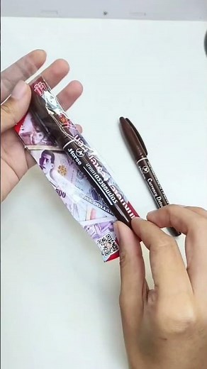 Counterfeit banknote detector pen