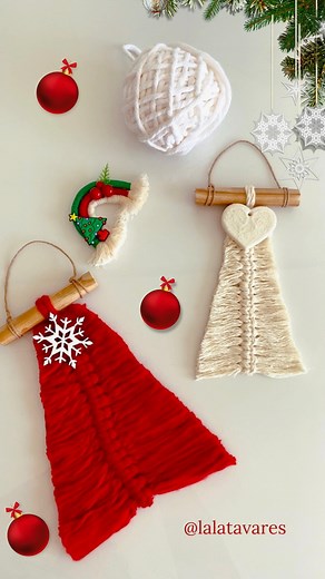 8.1K views · 1K reactions | Diy Macramê Tutorial Mini Árvore de Natal Ideias para decorar a sua casa para o Natal. O fio central tem 35cm e 44 fios de 18cm nas laterais. Use fio que desfie facilmente. Salve para ver depois e me marque se você fizer igual 殺 #macrame #diy | Lala Tavares | Facebook