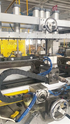 Press fitting in the manufacturing process of aluminum radiators