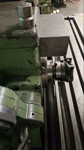 SUNDSTRAND Rigidmill with hydraulic feed Horizontal milling