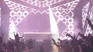 💀 Vladimir Cauchemar 💀 met le 🔥 à Electrobeach Festival 👇🏼 #FunRadioEMF | Fun Radio