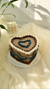 9.7K views · 56 reactions | Cake baking tutorial Western pastry baking training Hands-on teaching Daily life of bakers | Cake Make Tips | Facebook