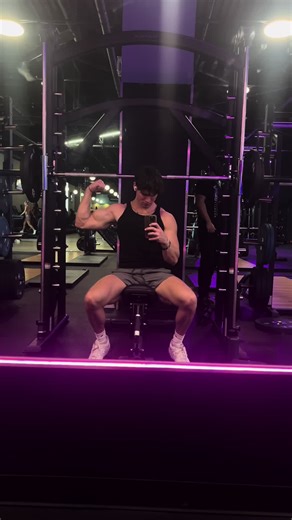Hudson Lee (@hudsonlee_fit)’s videos with home - .diedlonely & Jay Karin