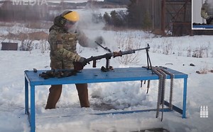 战斗民族测试RPD机枪 [中英字幕]