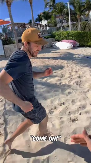 jixmo® | Talking Scorekeeper on Instagram: "The best way to win a tight set >>>>✅ Jixmo early access➡️jixmo.io #jixmo #beachvolleyball #volleyball #sand #beach #score #scorekeeper #POV"