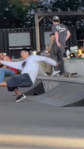 hallofmeat on Instagram: "A body varial is when the board stays straight and the body turns around. Behold! The ankle varial... Vid from @ben_liu.pdf"