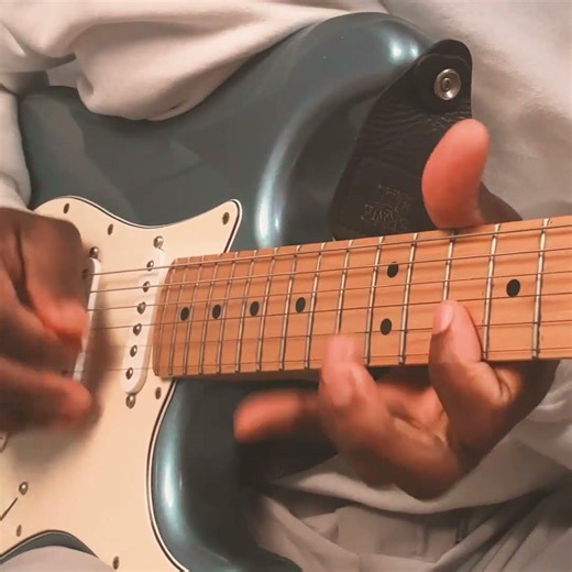 I played just a sunny day, any recommendations? #shorts #ヨルシカ #guitar #ギター #riff