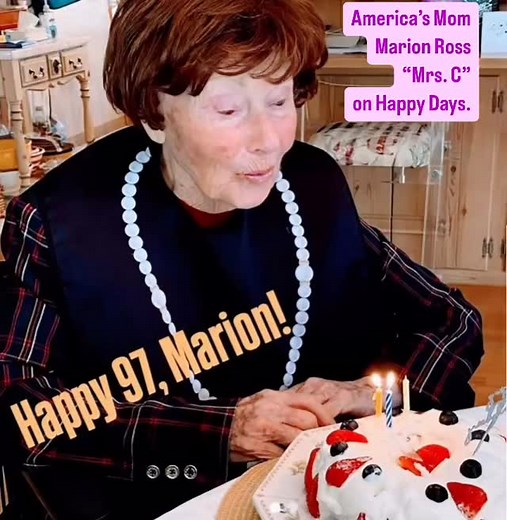 Of all the TV moms, “Mrs. C” is my favorite. Maybe it’s because Marion Ross seems so much like her in real life. No scandals. No drama. Just good and sweet all the time. Someone you can trust to listen and care about your problems and celebrate your victories. She was always there for The Fonz! And he lived for her cheek pecks. Heeeeeyyyyyy! Mrs. Cleaver is awesome too, but I was a lot more like Richie than The Beaver. Happy birthday, Mrs. C! #happydays #mrsc #thefonz #retro #vintage #1970s #tv 
