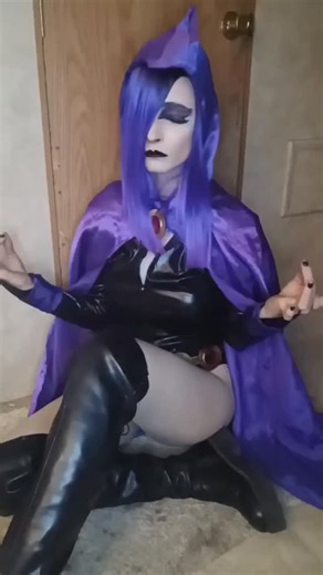 𝔏𝔬𝔨𝔦 𝔈𝔩𝔣 𝔤𝔬𝔡 𝔬𝔣 𝔪𝔦𝔰𝔠𝔥𝔦𝔢𝔣 | #ravencosplay #raventeentitans #raventeentitanscosplay #raven #transition #transitiontime #dcuniverse #dcraven #teentitans #teentitansgo | Instagram