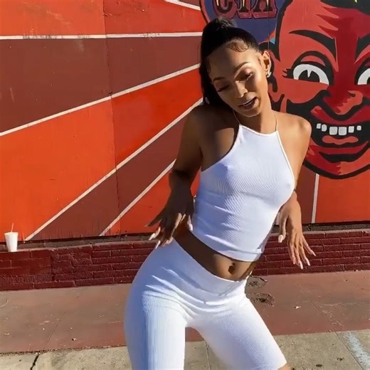 ⭐️⭐️⭐️⭐️⭐️ Dancer’s 🌍 on Instagram: "⭐️⭐️⭐️⭐️⭐️🤌🏽 Dancer! 💃🏽 @edwinacarlaisaac ________________ #sacoolest #coolestkidinafrica #melaninpopping #southafricanwomen #southafrican #beautiful #thequeenmzansi #silhouettechallenge #busit #bustit #twerk #medel #brownskingirls #outfits #slimthicc #bööty #summbervibe #zodwawabantu"