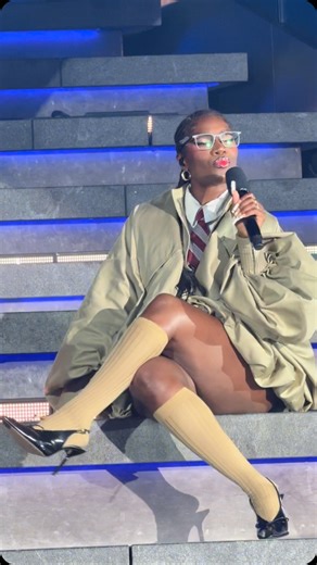 13K views · 217 reactions | @doechii performs 100 stories over New York City at The Edge for @samsungwithgalaxy S25 launch party | Rolling Stone | Facebook