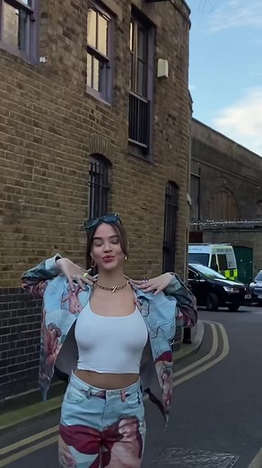 Art Series Fashion with Edie Liberty Rose