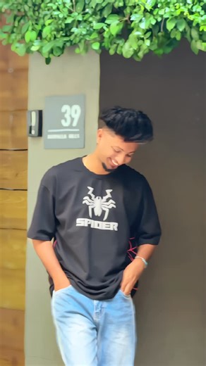 𝑲𝒊𝒕𝒕𝒖𝒖 ♡︎ on Instagram: "🤌🏻🕷️ #viral #instagram #viralvideos #explore #kittuumaxi💜"