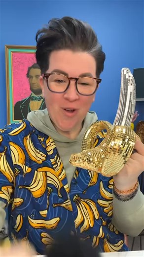 208K views · 6.4K reactions | TOP BANANA OF THE WEEK! @democracyforward for their epic win for SNAP families!! #democracyforwardpartner | Under The Desk News | Facebook