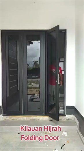 Full Open High Performance Folding Door Terima kaseh boss di Jalan Tegak Pekan,Pahang spec:Powder Coating Black Frame with 8mm euro grey tampered glass. Kami cover Pahang Dan Terengganu. Kilauan Hijrah Aluminium 01298865541 #kuantan #kotasaskuantan #paka #wargapekan #warga dungun