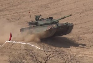 Pakistan Army Demonstrates New VT-4 Tanks to Top Brass