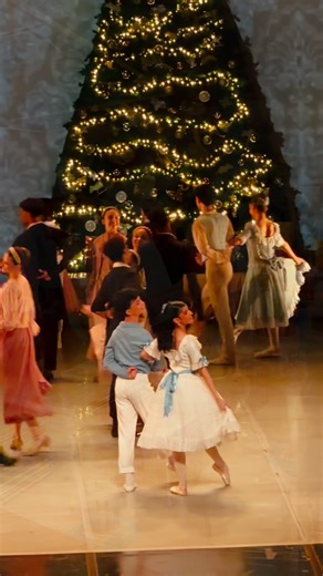 Cia Jovem do Teatro Basileu França | Nossa gratidão a todos que prestigiaram o balé O Quebra-Nozes, de Daniela Severian, no Teatro Multiplan, no Rio de Janeiro. Todos os... | Instagram