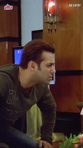 1.1M views · 22K reactions | No Entry film ka superhit Comedy scene | part-7 #AnilKapoor #SalmanKhan #FardeenKhan #BipashaBasu #LaraDutta #EshaDeol #throwback #throwbackthursday #ai #award #topfan | Ultra Bollywood | Facebook