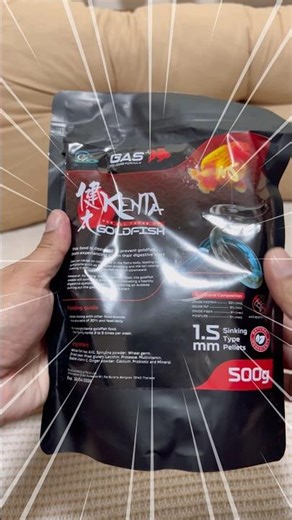 Unboxing Kenta Gas Release Goldfish Food (a formula to relieve gas and bloating).