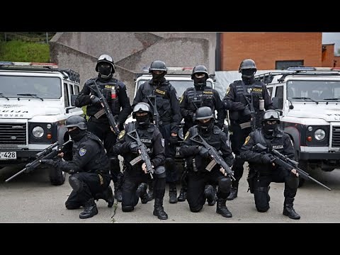 Top 10 Countries With the BEST POLICE Force in the World