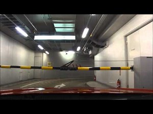 福井市営駐車場から出庫