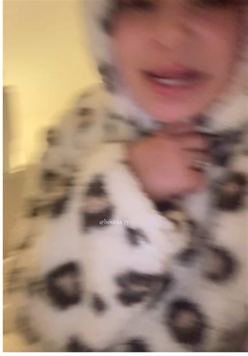 20-Minute Walk in UK Weather: A Vintage Storytime