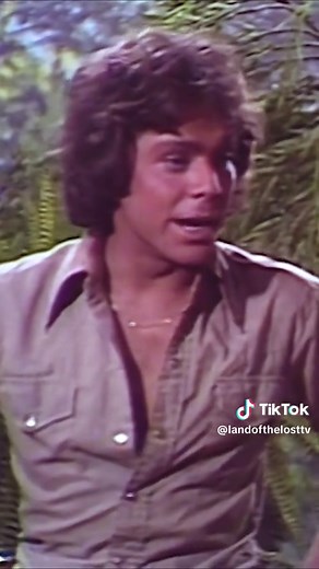 Of all the beings in the Land of the Lost, Chaka certainly deserves a reward. #LandoftheLost #70sTV #SciFi #jungleadventure #Dinosaurs #Nostalgia #FunFridays #vintagetv #ClassicTV #SaturdayMorningTV #LiveAction #sidandmartykrofft