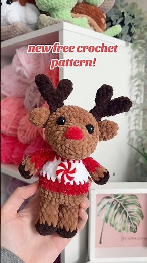 make your own cute crochet reindeer with this new free pattern! ❤️🦌 #crochet #fallintoshorts