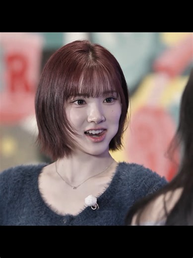 Hearts 2 Hearts: Jiwoo’s Stylish Expressions