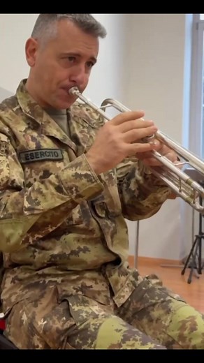 🎺 Invito Speciale 🎺 Domani 22 novembre alle ore 18:00 non perdere il Concerto del Quintetto di Ottoni della Banda dell’Esercito Italiano 🇮🇹⭐ Un viaggio musicale tra brani di repertorio e splendide trascrizioni, nella suggestiva cornice dell’Abbazia di Valvisciolo 🎶 📍 Abbazia di Valvisciolo - Sermoneta (LT) 🎶 Un’esperienza sonora unica, da vivere dal vivo #bandaesercitoitaliano #brass #esercitoitaliano #music #concert | Banda Esercito Italiano