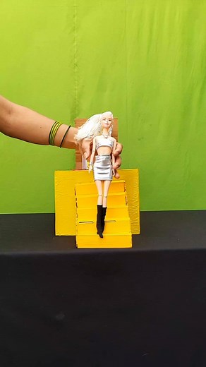 Girl Vanish From Stage Magic Tricks #magic #magictricks #magictrickguru #girl | Magic Trick Guru