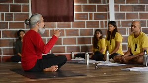 Level 1 TTC at Indea Yoga offers you the chance to strengthen your foundations. Learn the techniques of asanas in-depth, study your own breath and presence, explore the meaning of the yoga sutras. Come build an all-round knowledge of yoga. To register click on the link: https://indeayoga.com/yoga-teachers-training-courses/ #indeayoga #YogaYatra #yogawithbharathshetty #YogaTTC #yogaindea #yoga #yogasculpt #yogaeveryday #yogatutorial #yogateacher #vinyasa #yogafit #yogafitness #yogaforeverybody #h