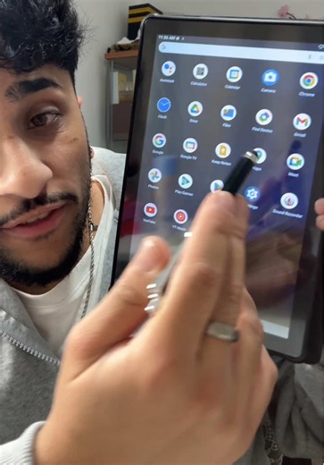 This Android tablet has a large screen and comes with all the accessories that turns it to mini pc! #androidtablet #techtok #tiktokmademebuyit #blackfriday #laptop