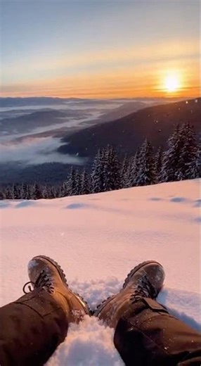 ASMR Snowflake Sounds🏔️ ❄️ Sun sets to rise again.