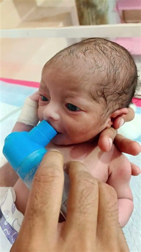 nebulization for newborns #cutebaby #neonatologist #baby #babychoice