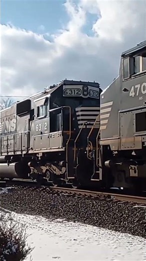 113 car NS K64 southbound through Tasker on 1-19-26!